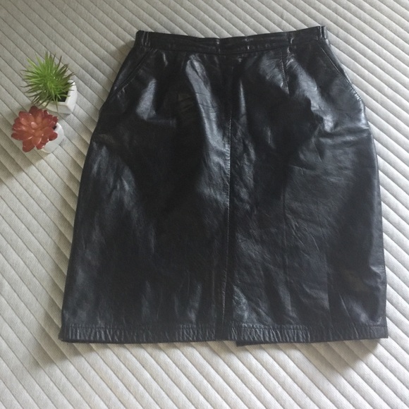 Jacqueline Ferrar Dresses & Skirts - Vintage high waisted leather skirt